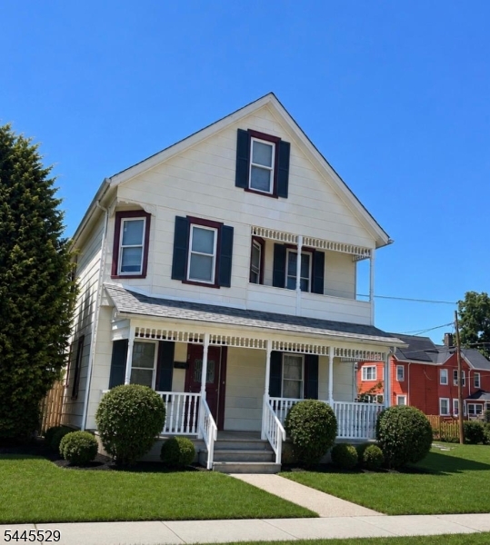 11 Baker St Property Photo 1