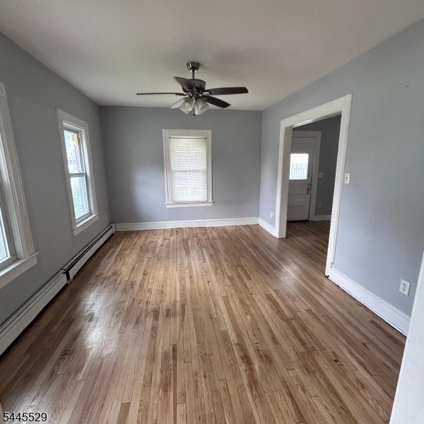11 Baker St Property Photo 3