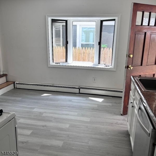 11 Baker St Property Photo 5