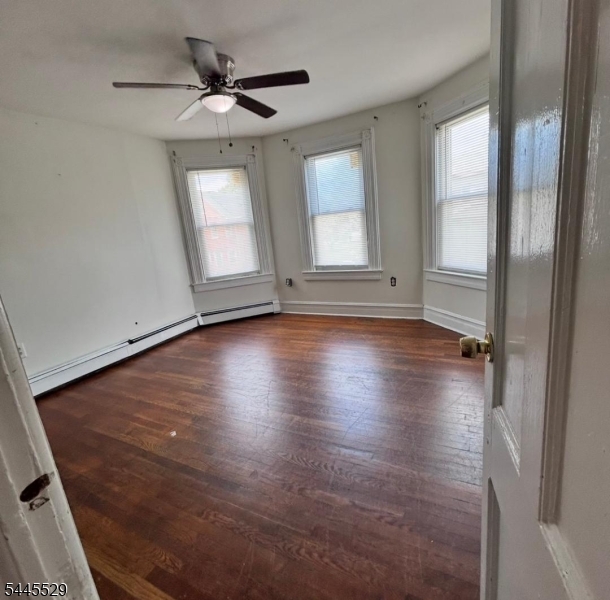 11 Baker St Property Photo 8