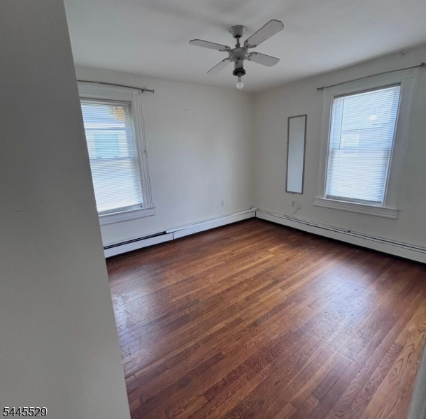 11 Baker St Property Photo 9