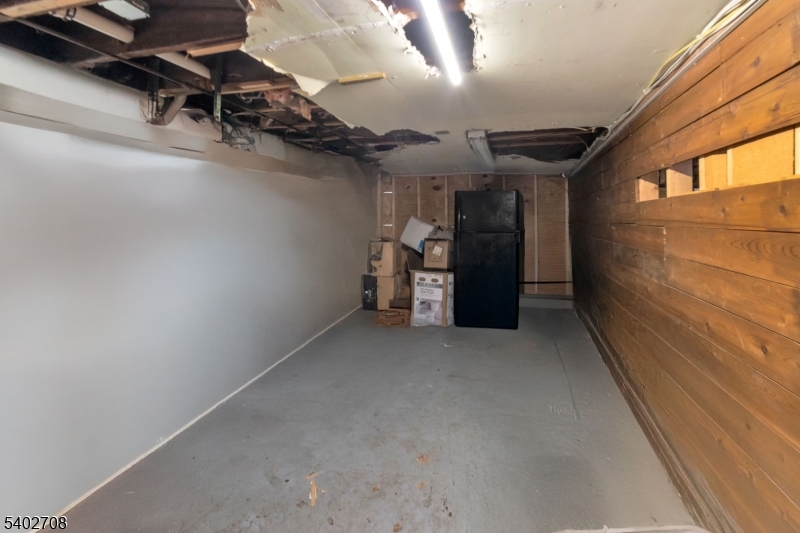 673 Clifton Ave Property Photo 12