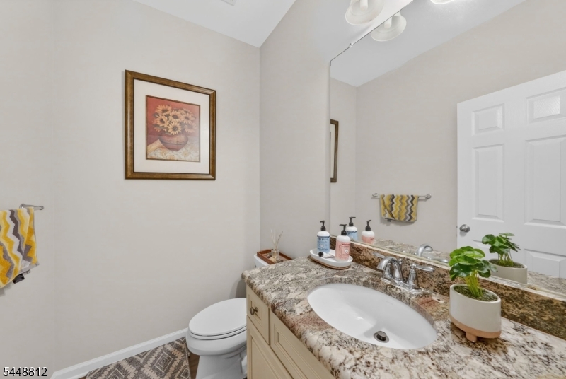 97 Autumn Ln Property Photo 8