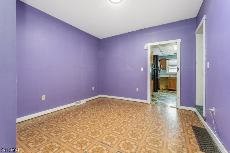 12 Brainard St Property Photo 6