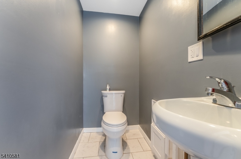 12 Brainard St Property Photo 11