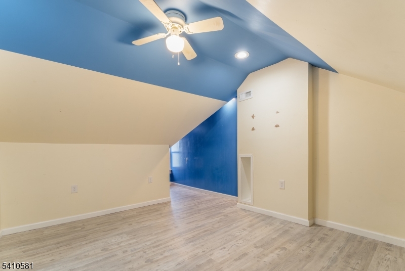12 Brainard St Property Photo 22