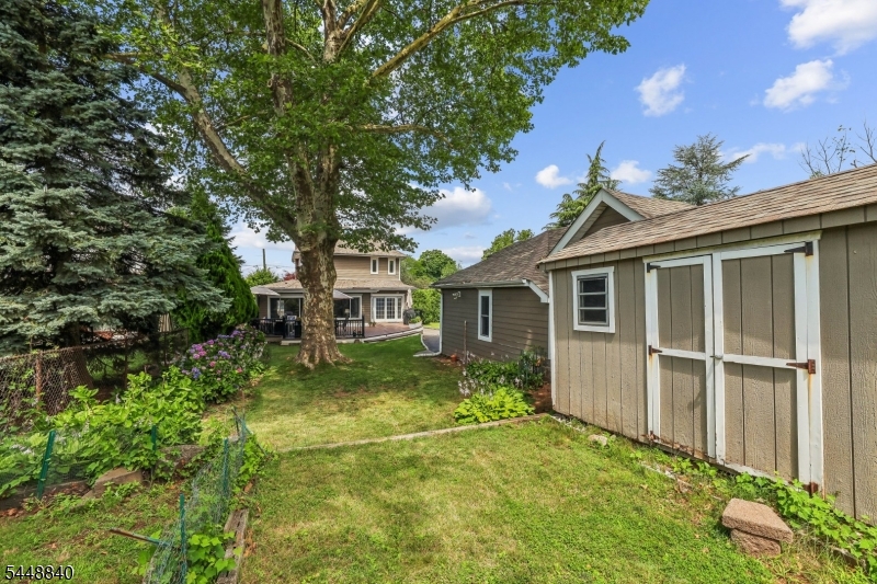 199 Larch Ave Property Photo 32