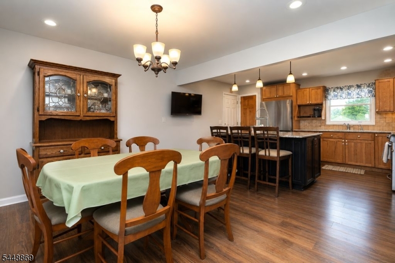 4 Blue Grass Dr Property Photo 2