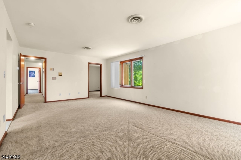 6 Sugar Ln Property Photo 32
