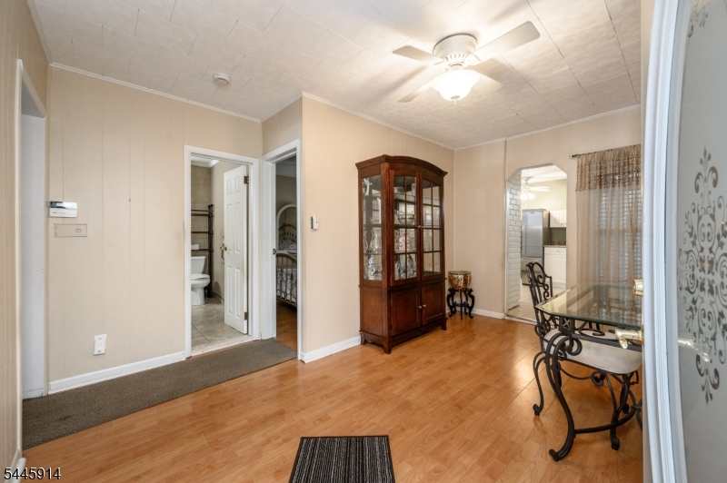 94 Van Buren St Property Photo 3