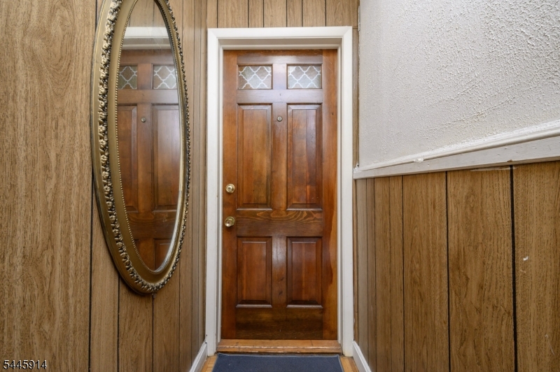 94 Van Buren St Property Photo 16