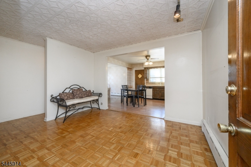 94 Van Buren St Property Photo 17