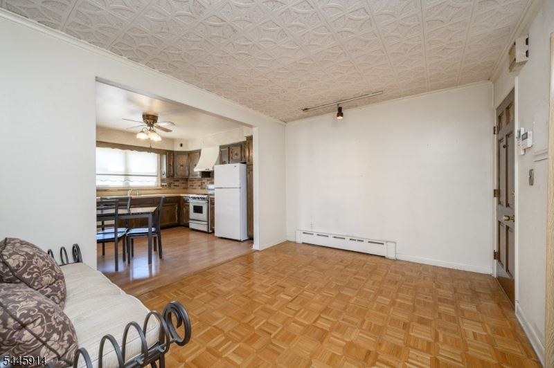 94 Van Buren St Property Photo 18