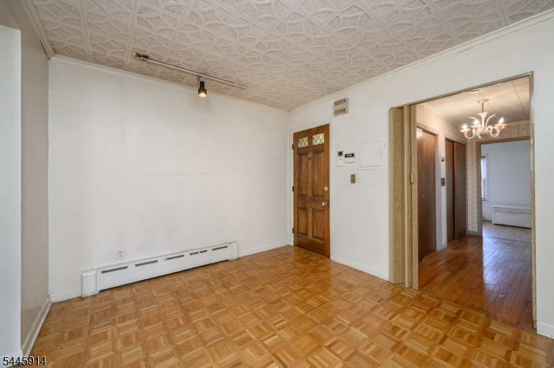 94 Van Buren St Property Photo 19
