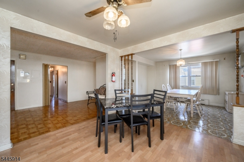 94 Van Buren St Property Photo 22
