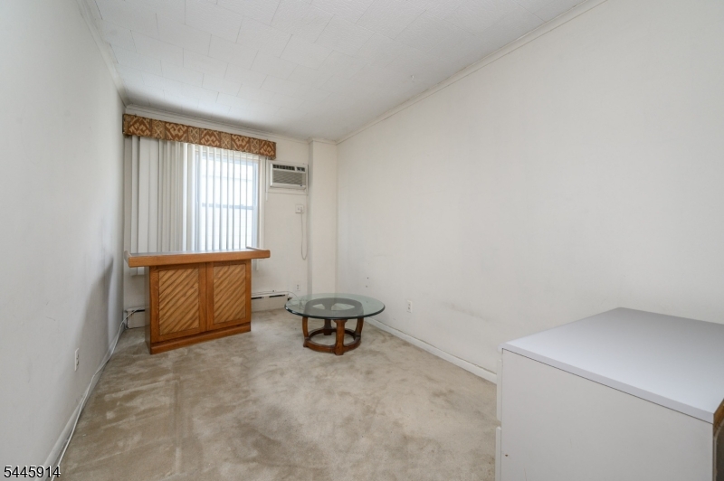94 Van Buren St Property Photo 30