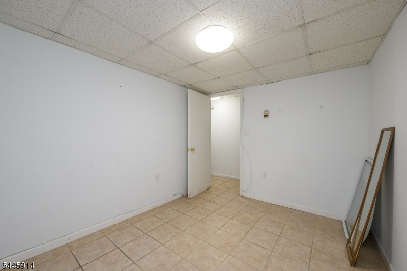 94 Van Buren St Property Photo 37