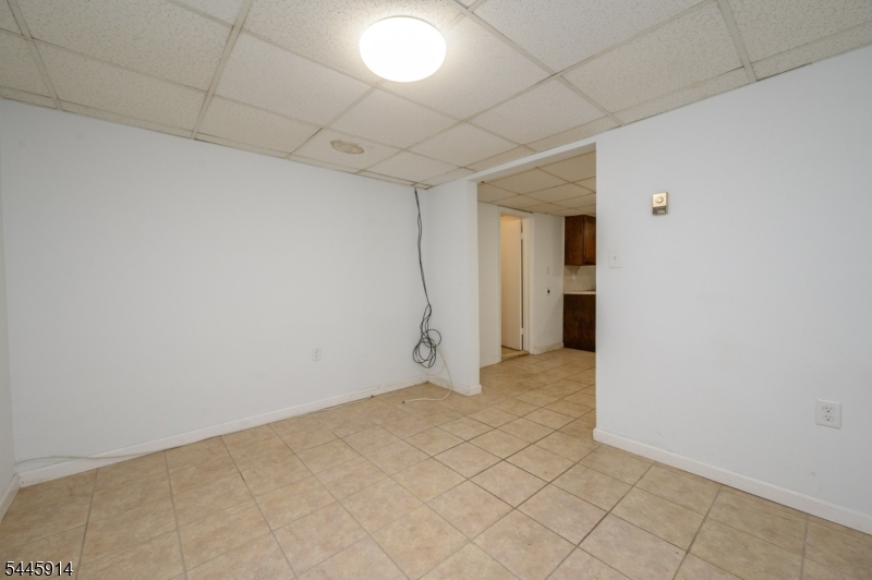94 Van Buren St Property Photo 43