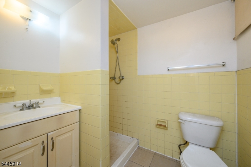 94 Van Buren St Property Photo 44