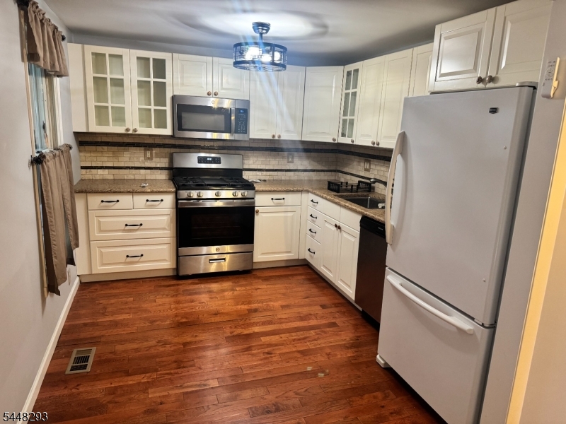 29 Cambridge Property Photo 2