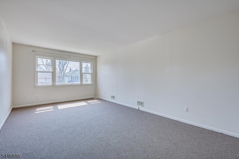 52 Johnson Ave 2 Property Photo 13