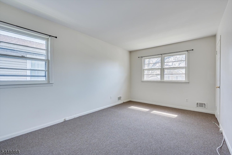 52 Johnson Ave 2 Property Photo 14