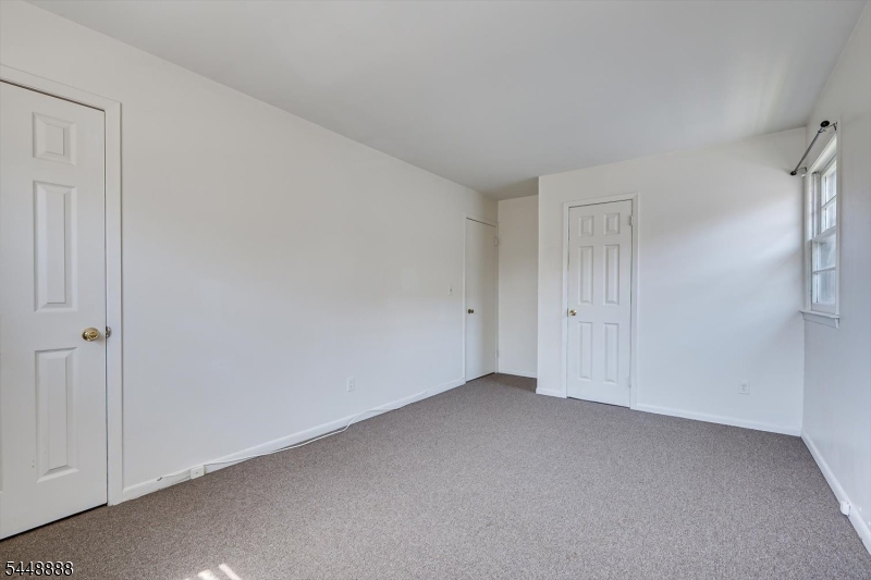 52 Johnson Ave 2 Property Photo 15