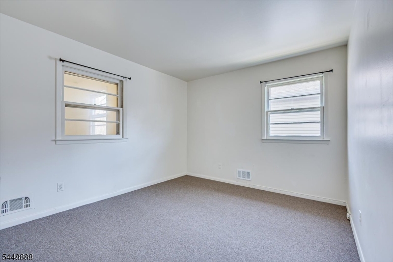 52 Johnson Ave 2 Property Photo 19
