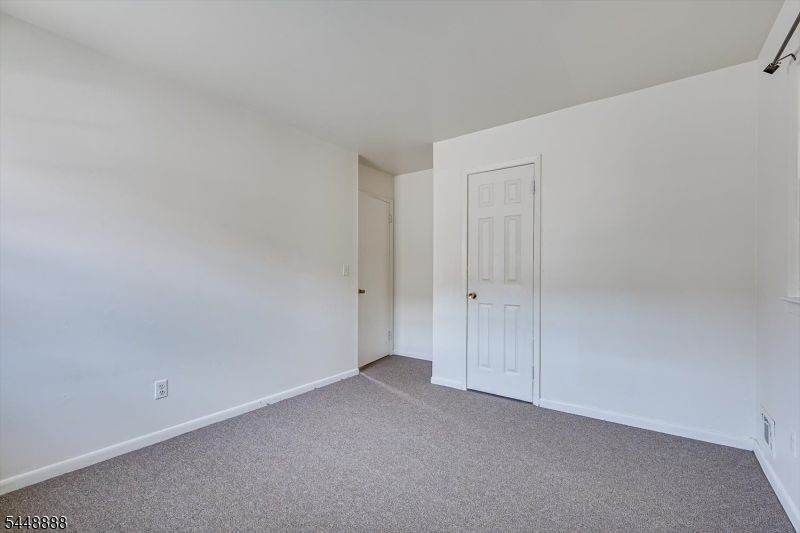 52 Johnson Ave 2 Property Photo 20