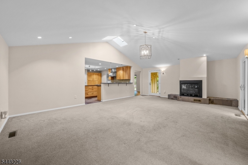 29 Wayside Pl Property Photo 17