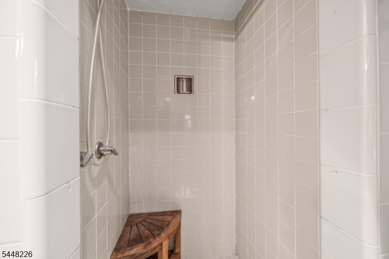 29 Wayside Pl Property Photo 25