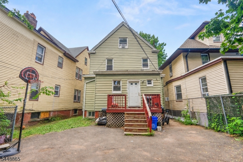 48 Shepard Ave Property Photo 4