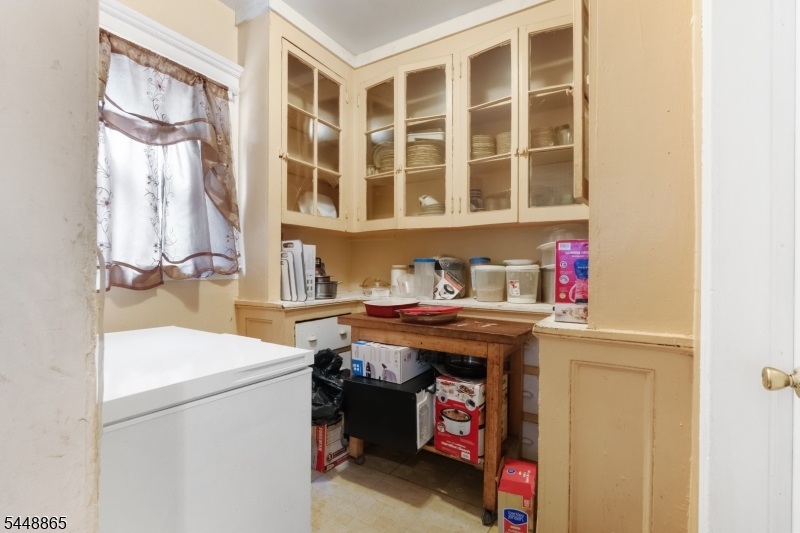 48 Shepard Ave Property Photo 17