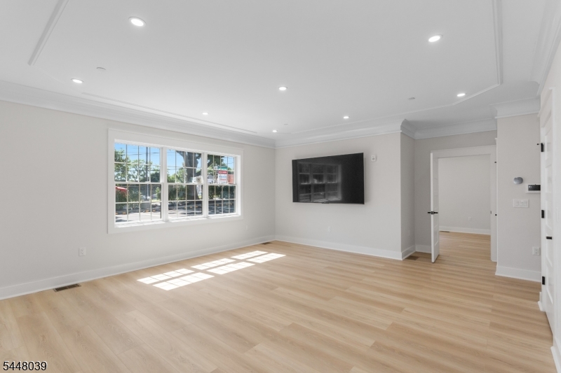 5 Milton Ave C Property Photo 11