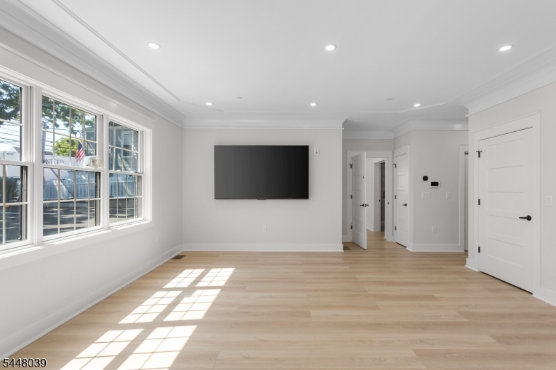5 Milton Ave C Property Photo 12