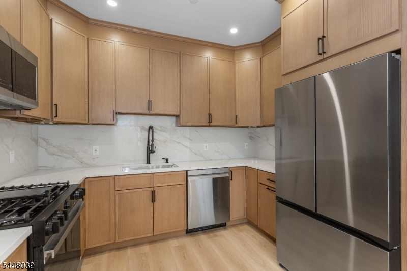 5 Milton Ave C Property Photo 15