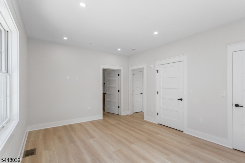 5 Milton Ave C Property Photo 20
