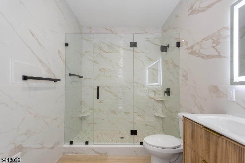 5 Milton Ave C Property Photo 22