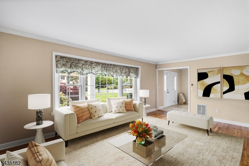 2 Ellam Dr Property Photo 5