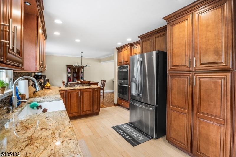 2 Ellam Dr Property Photo 8