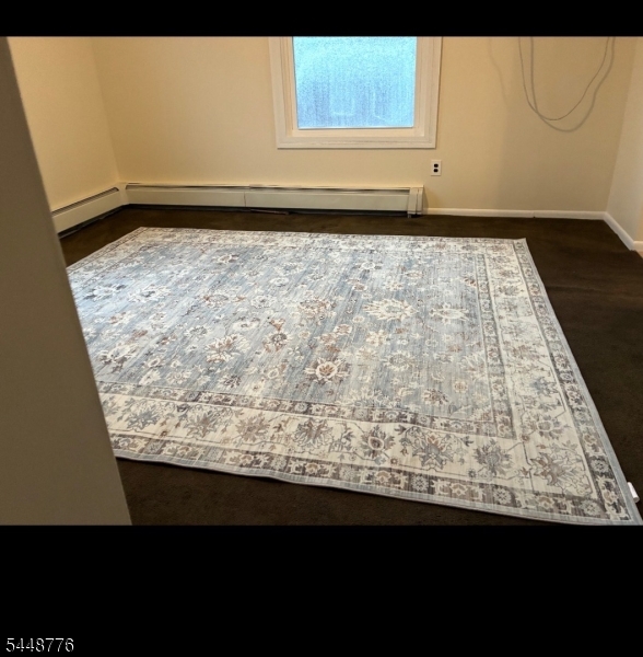 370 Main St Property Photo 9
