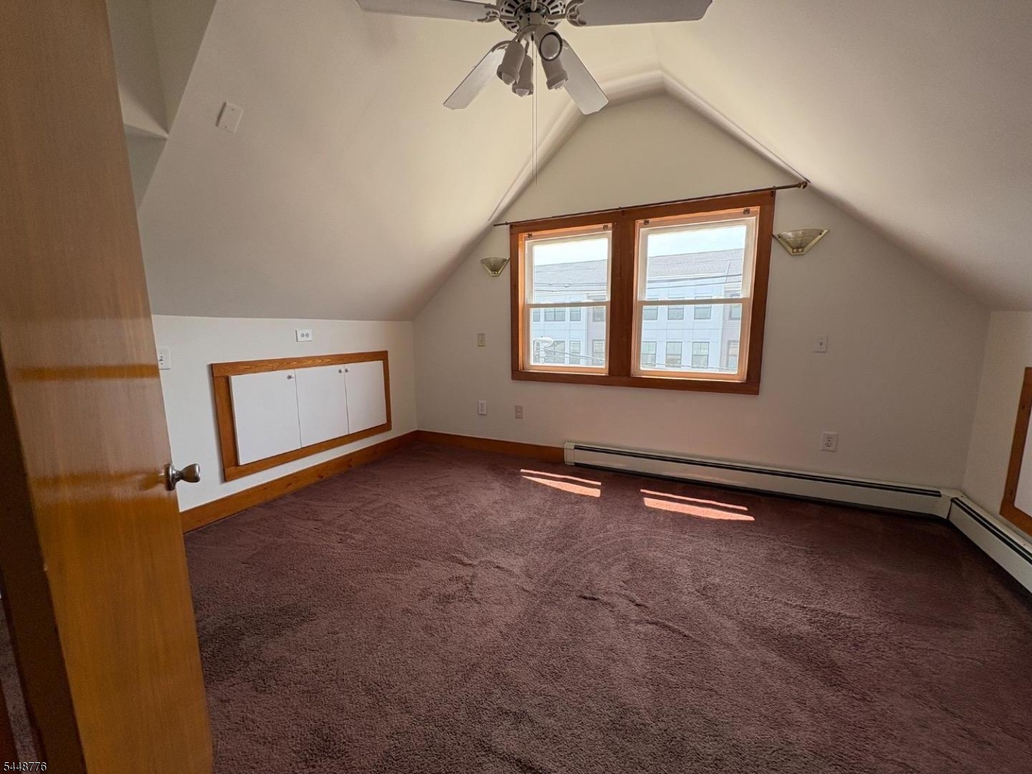 370 Main St Property Photo 18