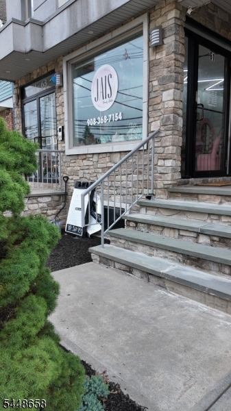 61 Elmora Ave Property Photo 2