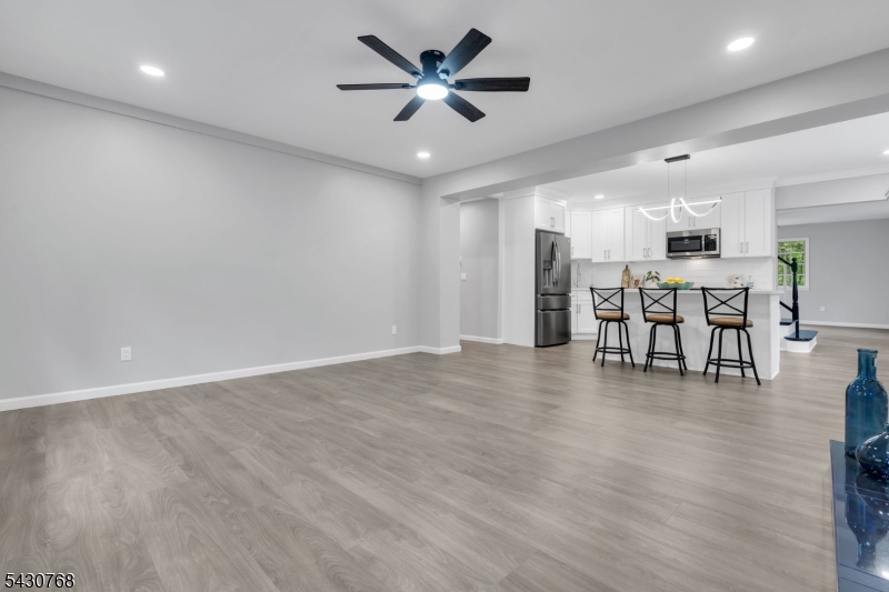 385 Maxim Dr Property Photo 11