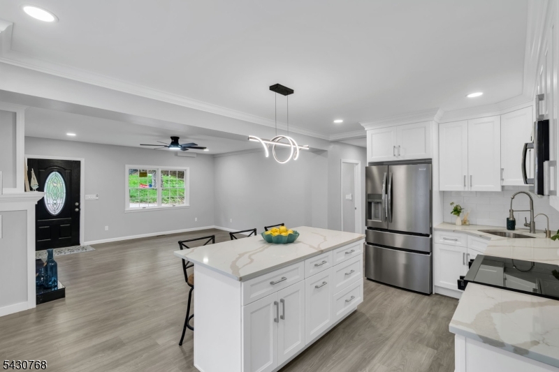 385 Maxim Dr Property Photo 14