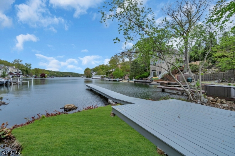 385 Maxim Dr Property Photo 47
