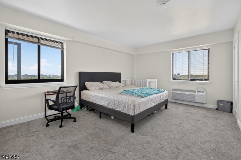 60 Parkway Dr 10c Property Photo 6