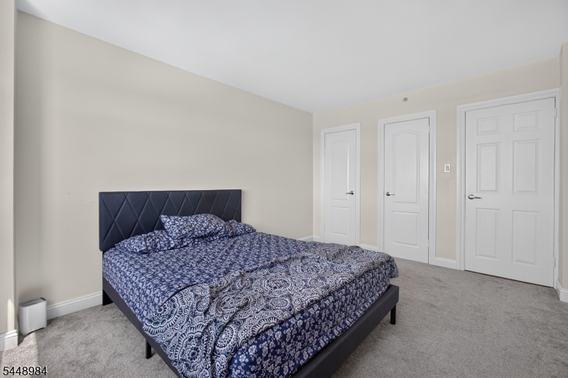 60 Parkway Dr 10c Property Photo 12