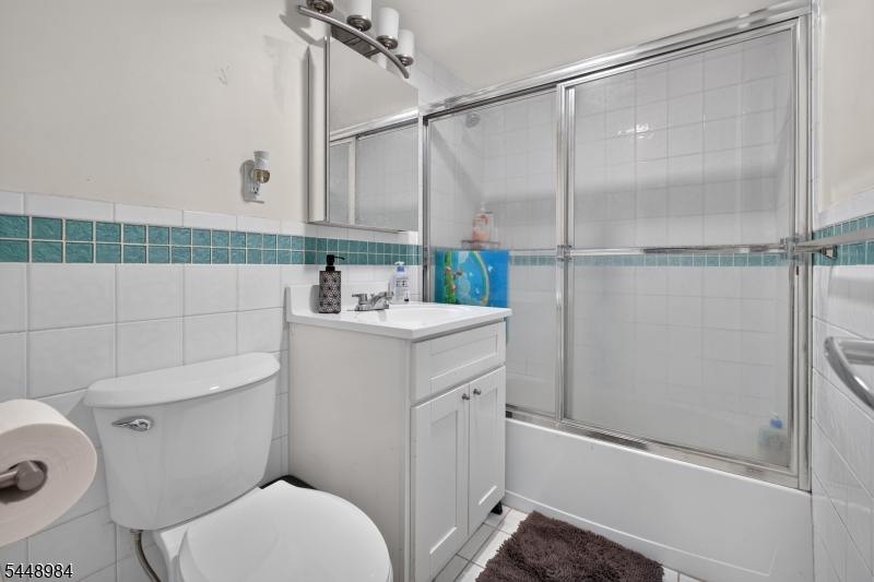 60 Parkway Dr 10c Property Photo 17