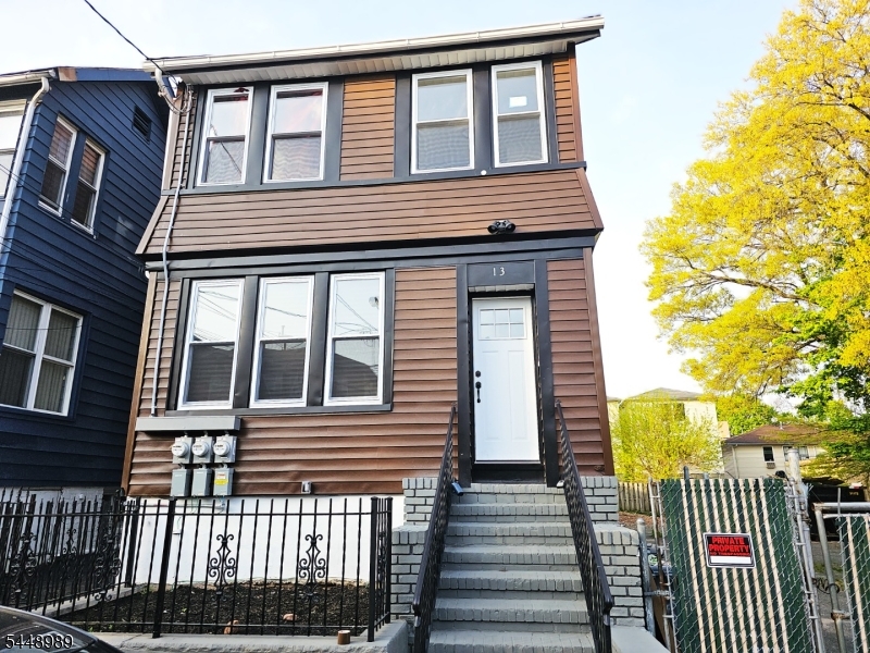 13 Edwin Pl Property Photo 1